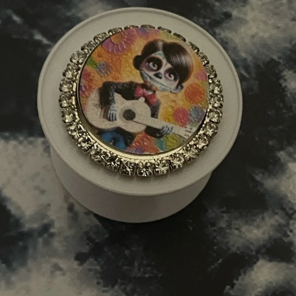Coco phone accessory